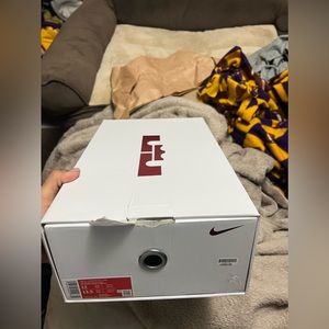 Lebron 9 Low ‘Liverpool’